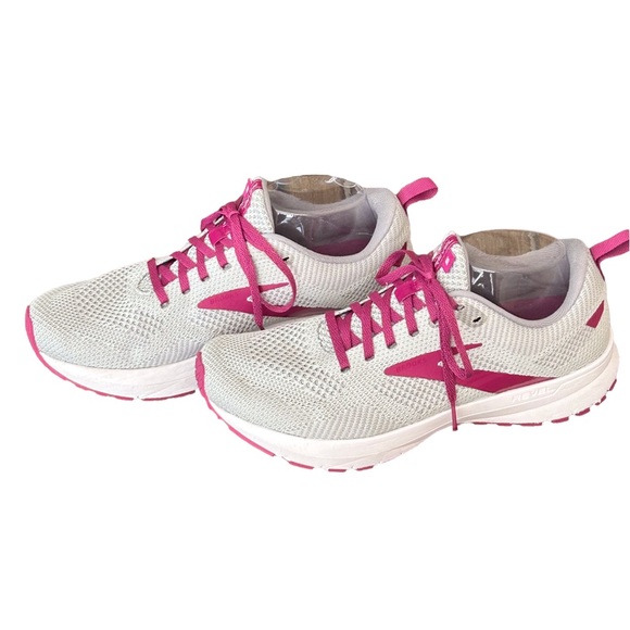 Brooks Shoes Brooks Revel 5 Womens Energize Neutral Light